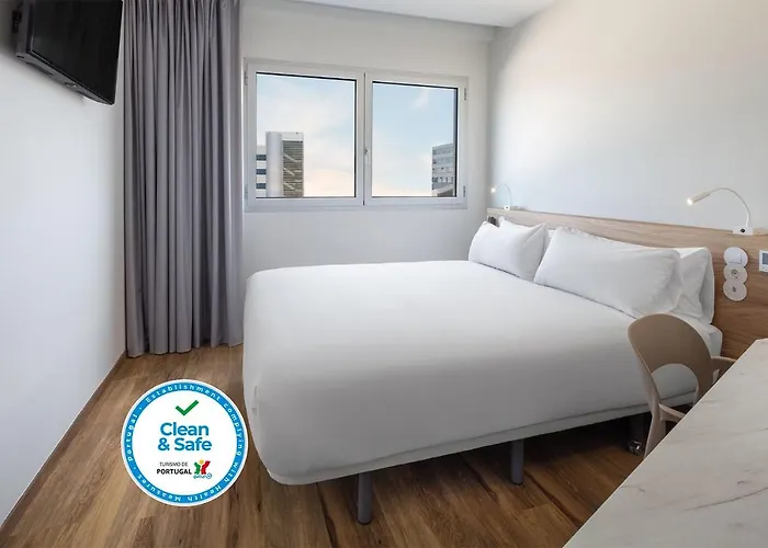 Hotell Lisboa Aeroporto Portela (Loures)